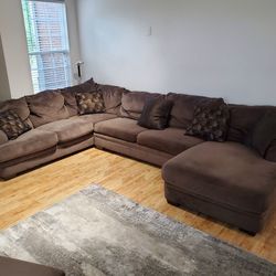 Huge 3 Piece Sectional