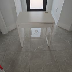 Ikea Micke Desk