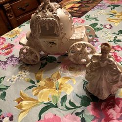 Beautiful Ceramic Cinderella With Carriage Music Box 