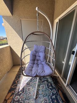 Swinging Egg Chair with Cushion