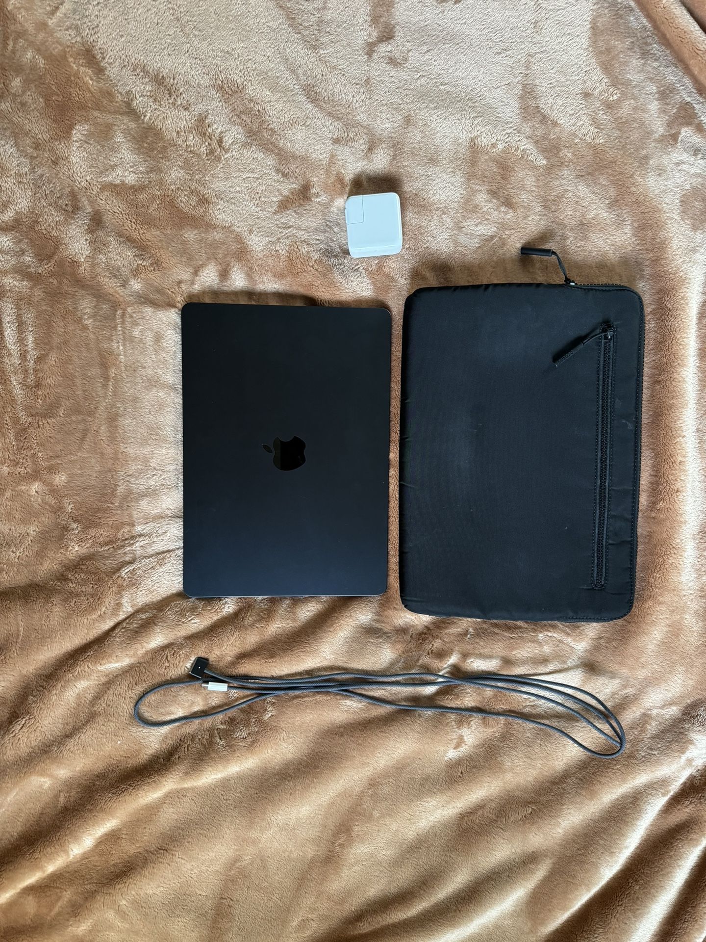 M2 MacBook Air w/ Carrying Case