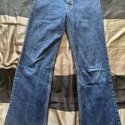 Used/Very good condition LEVI’S  517    SIZE 9 SHORT