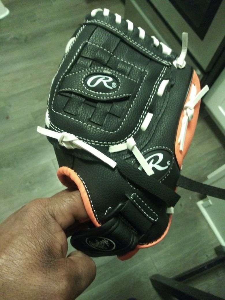 New kids baseball glove