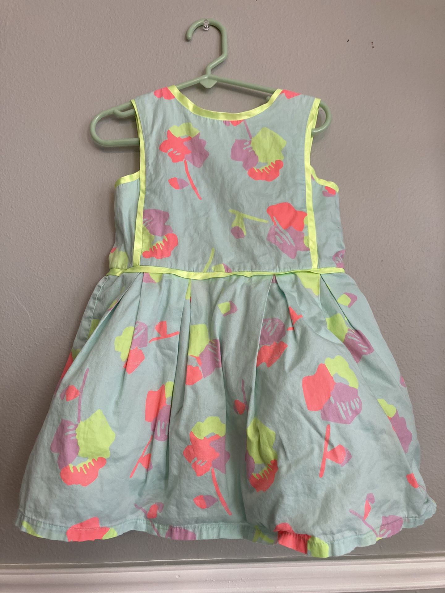 Cat N Jack Floral Poufy Dress Size 4