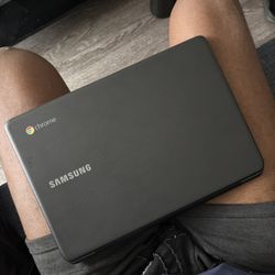 Chromebook Laptop 