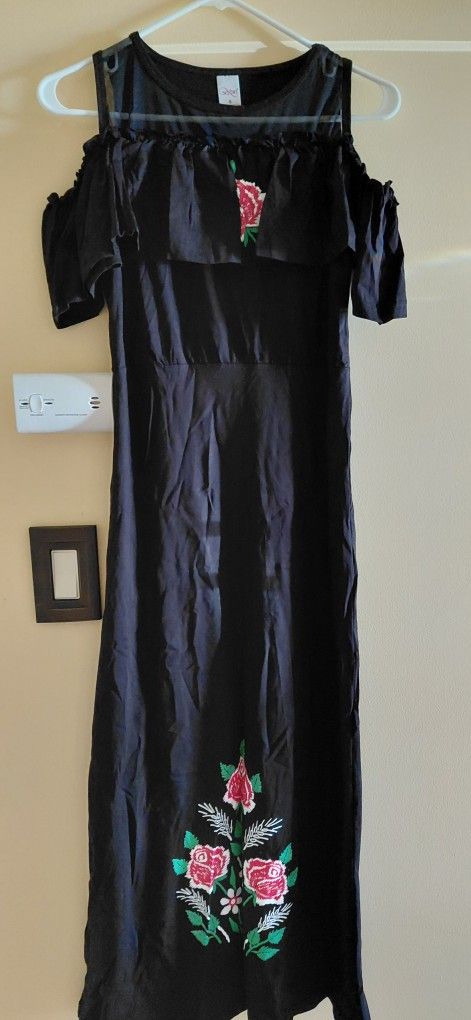 Brand new womens off shoulder dress size S