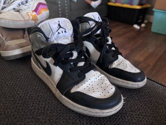 Boys shoes