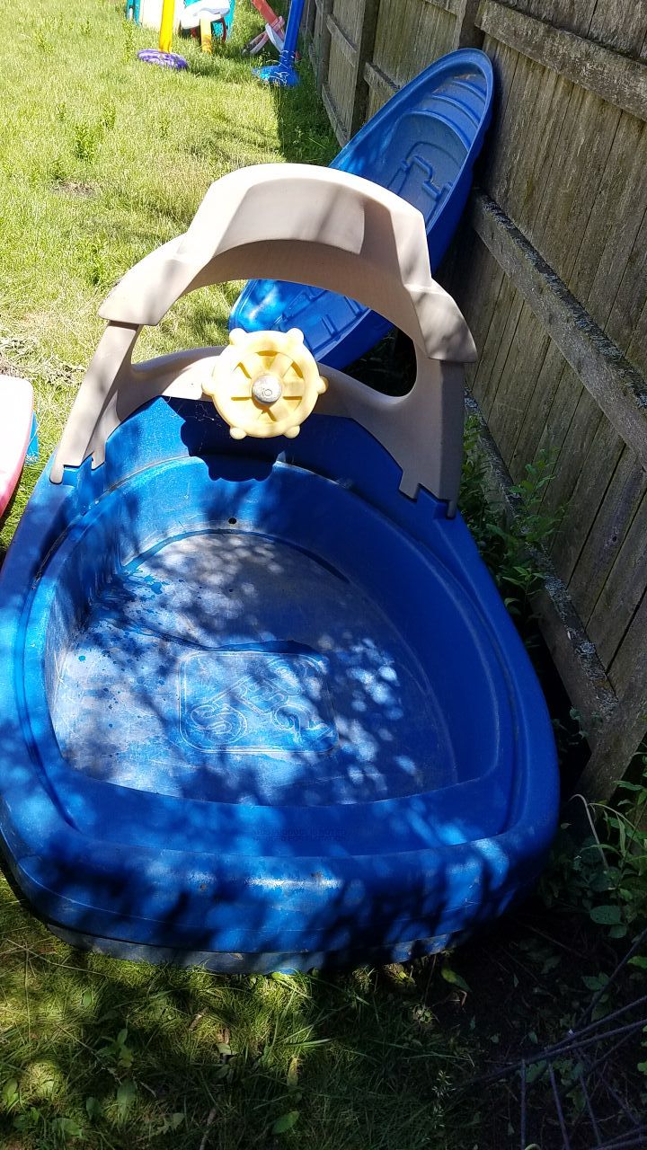 STEP 2 TUGGY SANDBOX BOAT for Sale in Mundelein, IL OfferUp
