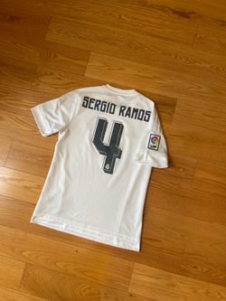 Adidas Real Madrid SERGIO RAMOS🇪🇸 2015/16 home jersey (Size Medium)