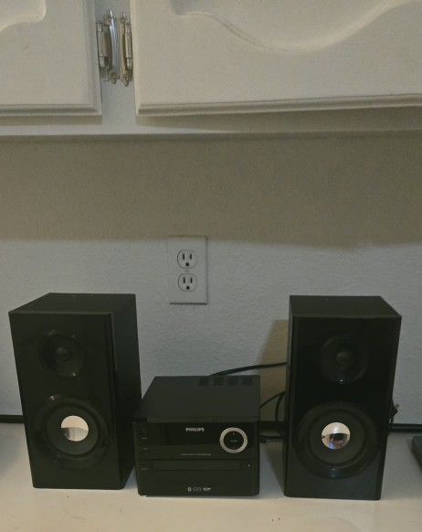 Phillips Mini Stereo