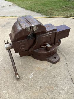 Large Vise, 6” Jaw, Opens To 7”
