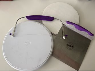 Wilton Cake Decorating Set