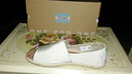 BRAND NEW PAIR TOMS ALPARGATA® OPEN -TOE
