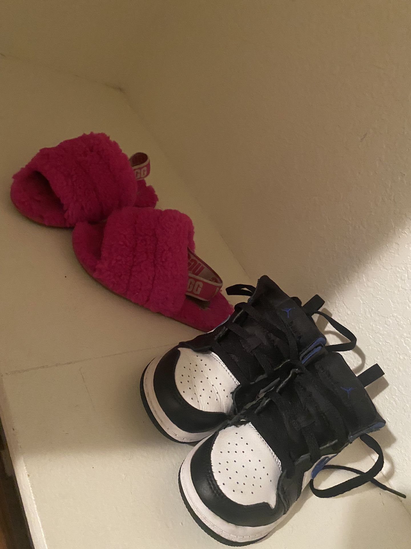 Ugg Flip Flops