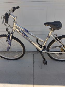 Mongoose 26" Mountain Bike