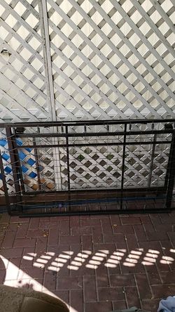 Mattress stand