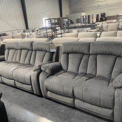 2-piece Sofa & Loveseat With Recliners 