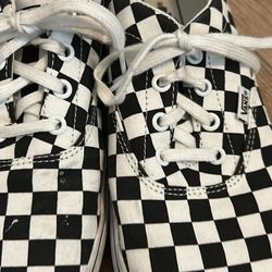 Women’s vans sneakers size 9.5