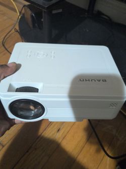 BAUHN Mini Projector – Great Condition