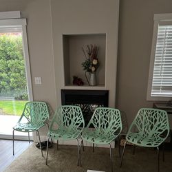Kitchen Table W Chairs 