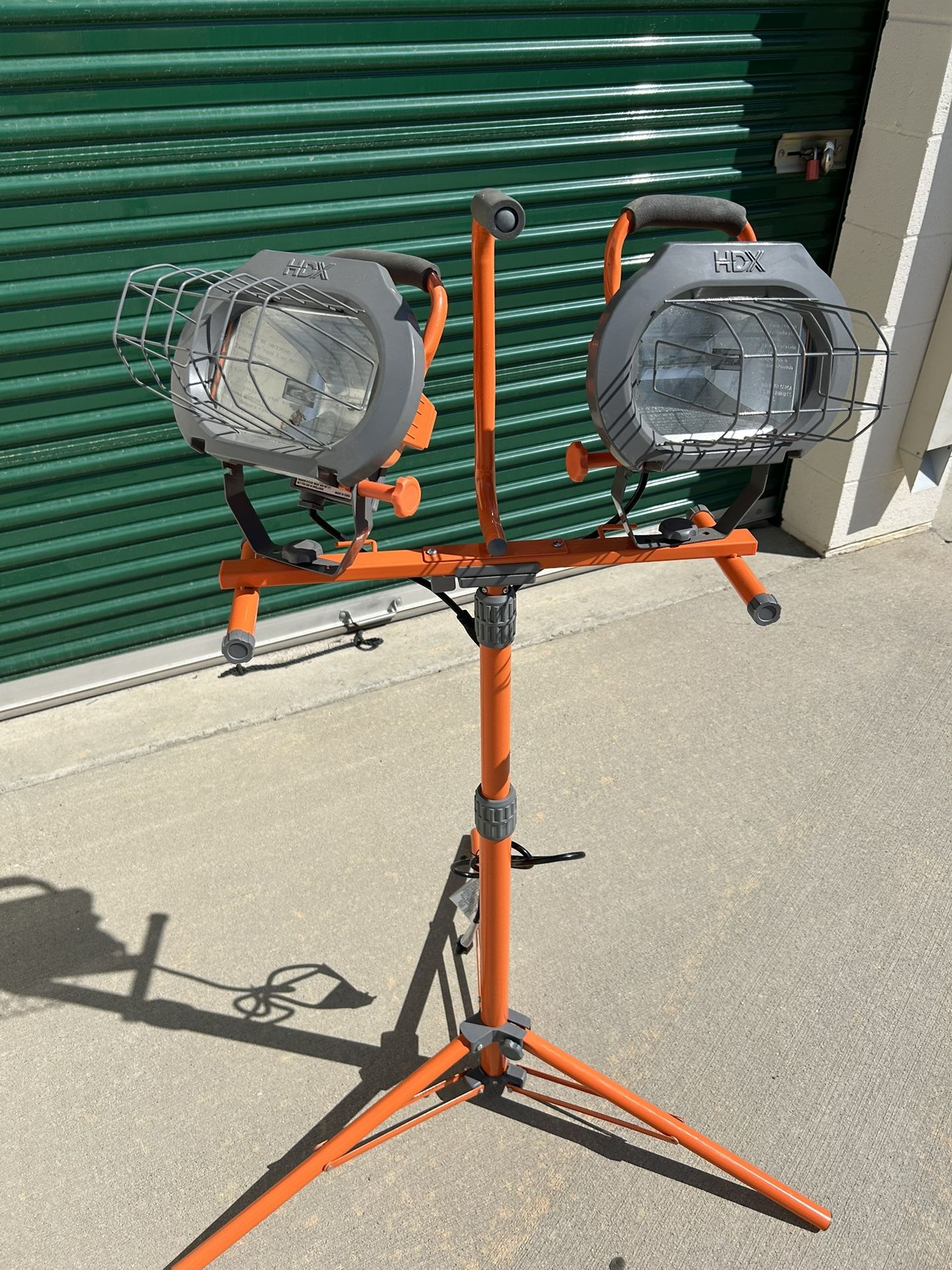 🦺 Construction Work Light for Sale