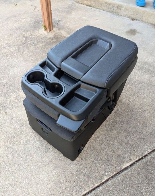 Console Jumpseat Gm Trucks $75