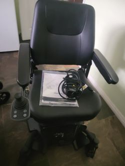 Electric WHEEL CHAIR - LIKE NEW 