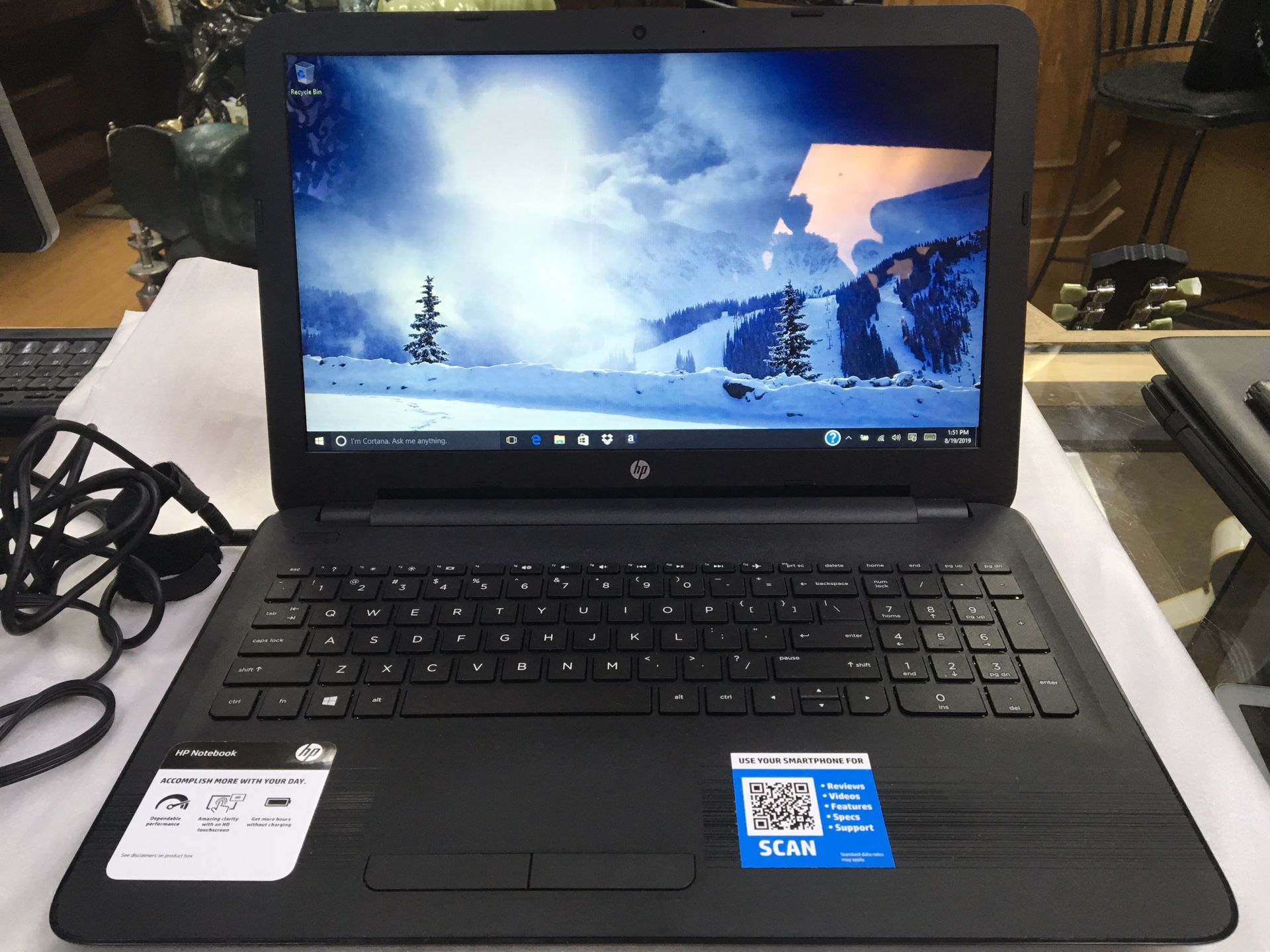 HP Notebook 15.6” Touchscreen Model 15-ba079dx AMD A10-9600P Radeon R5 1TB HDD 6GB RAM