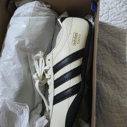 Adidas Tokyo women's size 7