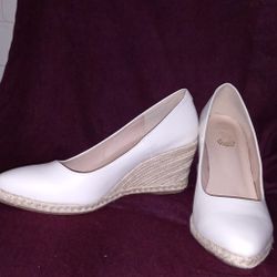 Like New Only Used Once Woman's Wedges Shoes Size 11 Beautiful With Dress Or Jeans $10 Pick Up At Country Club And Grant Please Check Out All Pictures