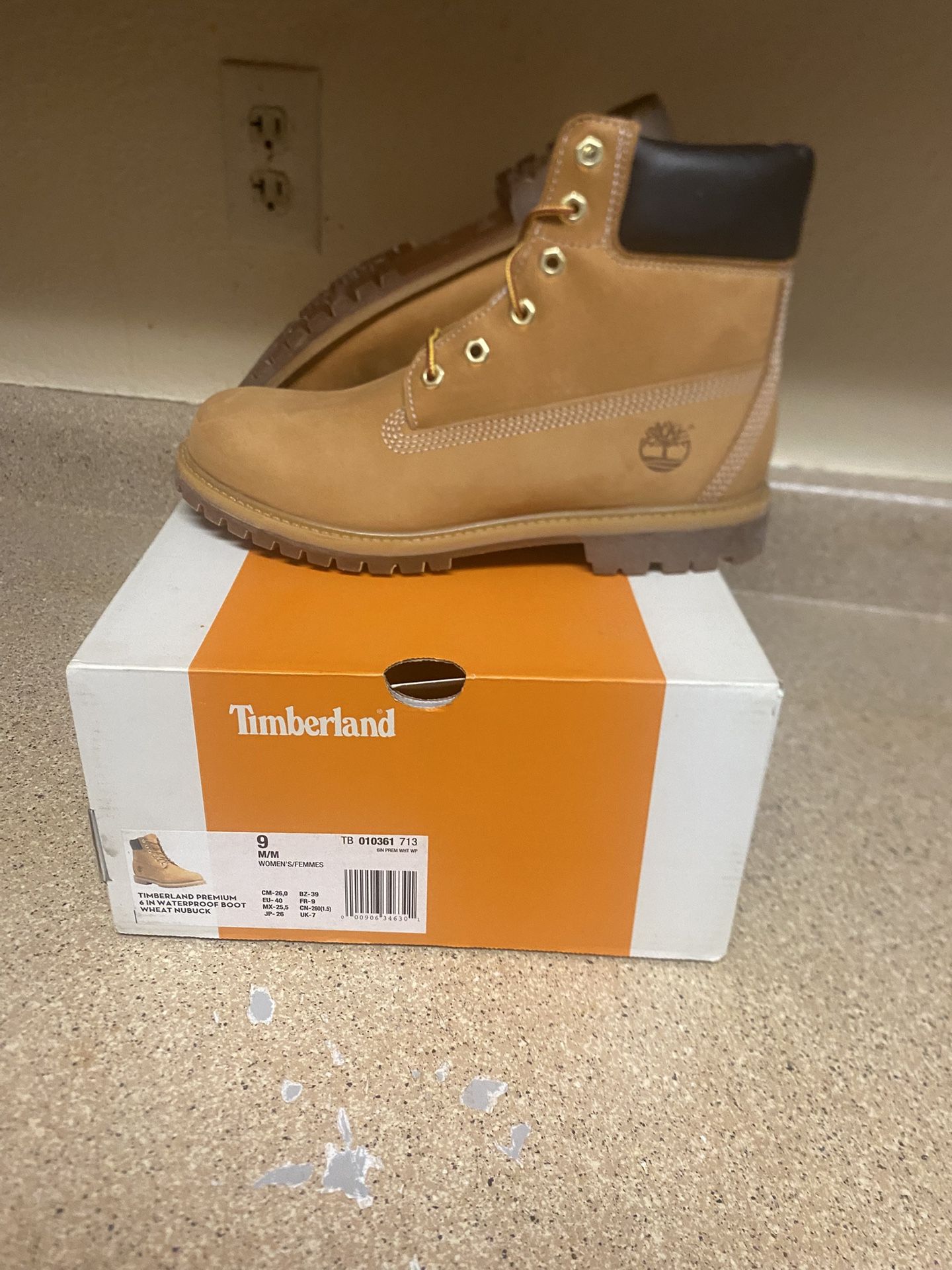 Tan Timberlands Size 9 female