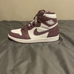 BRAND NEW MEN JORDANS…SIZE 9
