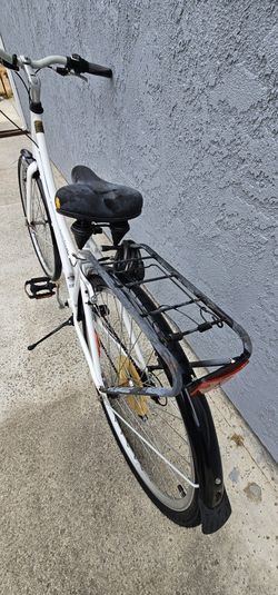 Price Drop Infinity Boss 2 Ladies Hybrid Comfort 700c 7 Speed Bike for Sale in Lake Forest CA OfferUp