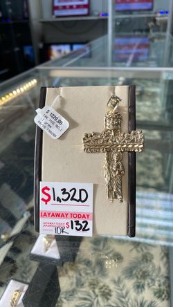 10k Cross Pendant