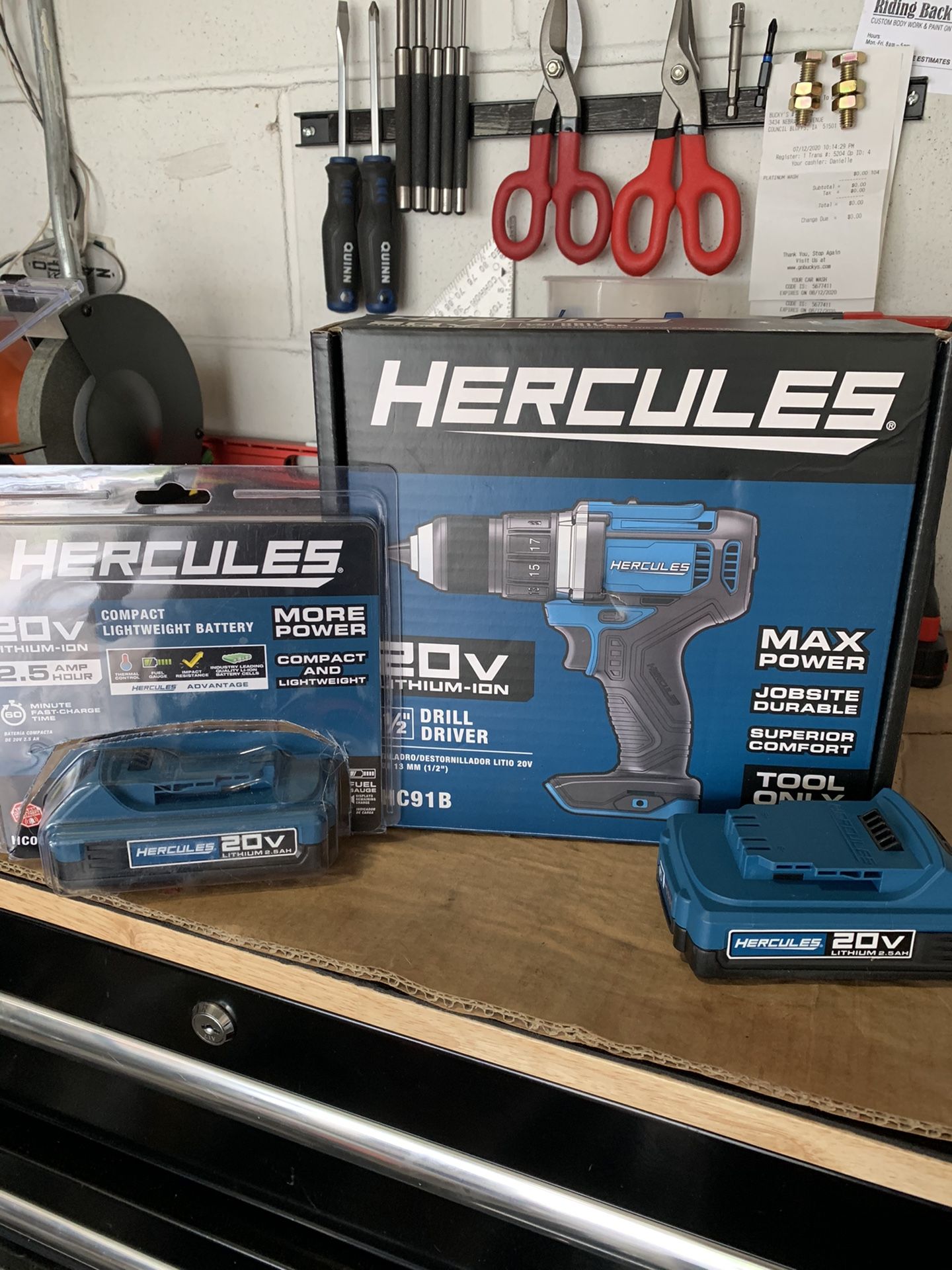 20v 1/2” Drill/Driver 2 batteries (Brand New)
