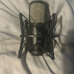AKG p220 mic