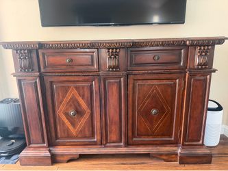 Real Wood (Heavy) BUFFET/ COFFEE OR LIQUOR BAR /TV console