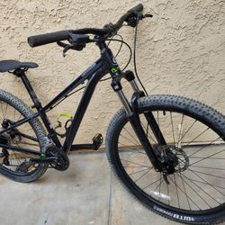 XS Frame MT Cannondale Trail 7 Dics Brake 27.5"Wheel 