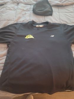 Men's Sz Large Peak Fitness New Balance Shirt