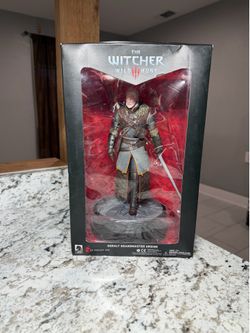 Deluxe The Witcher 3: Wild Hunt: Geralt Grandmaster Ursine Figure  *damage Box*