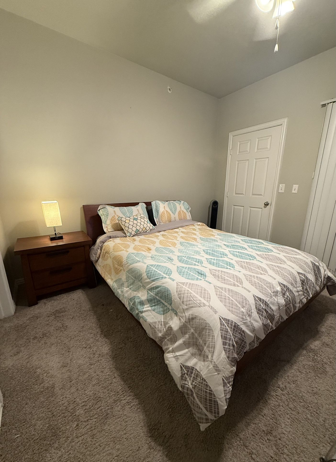 Queen Size bedroom Set