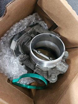 Throttle Body With Gasket (OEM)
