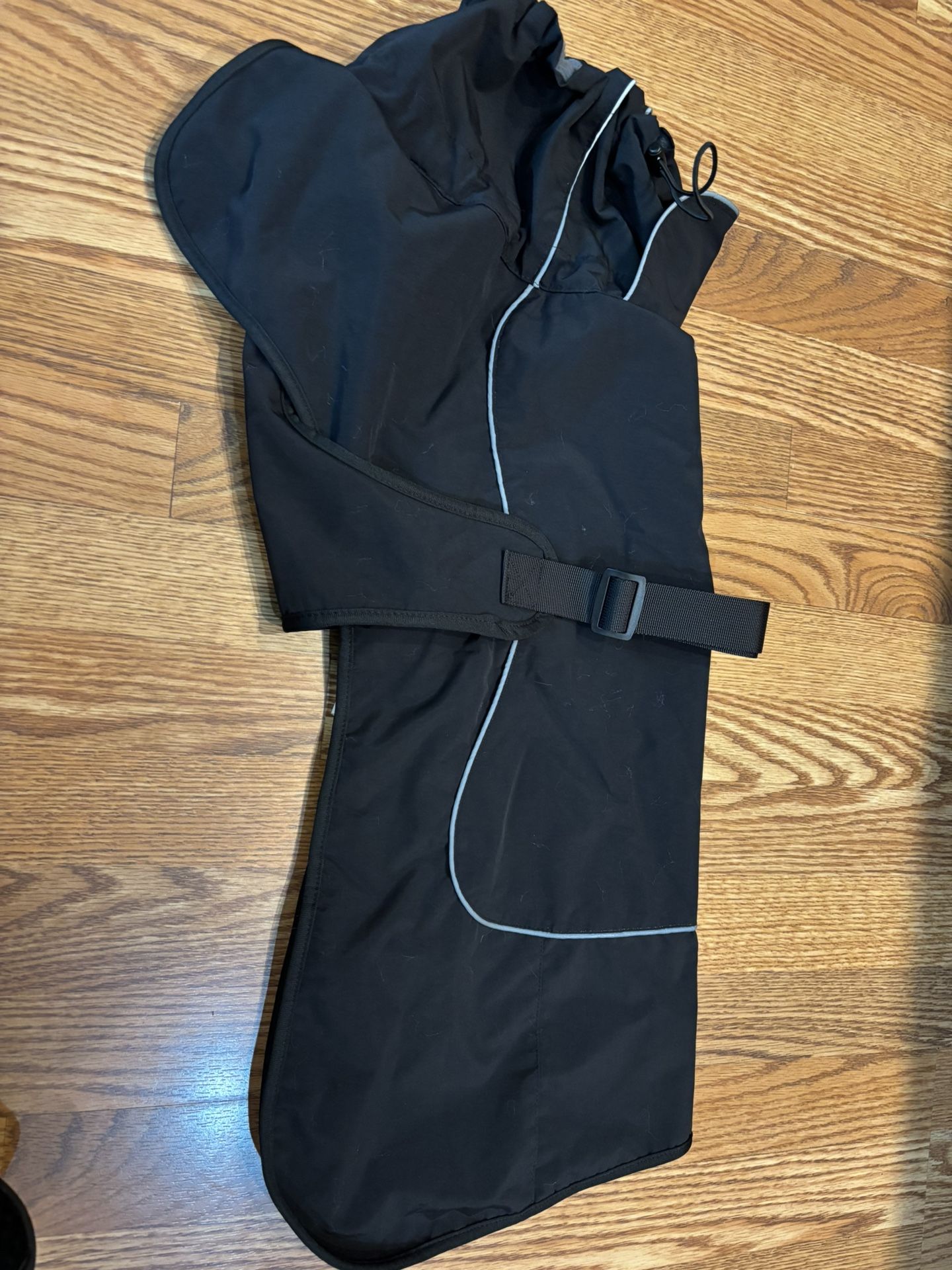 Water resistance fleece lined dog coat. Large