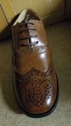 Dress shoes