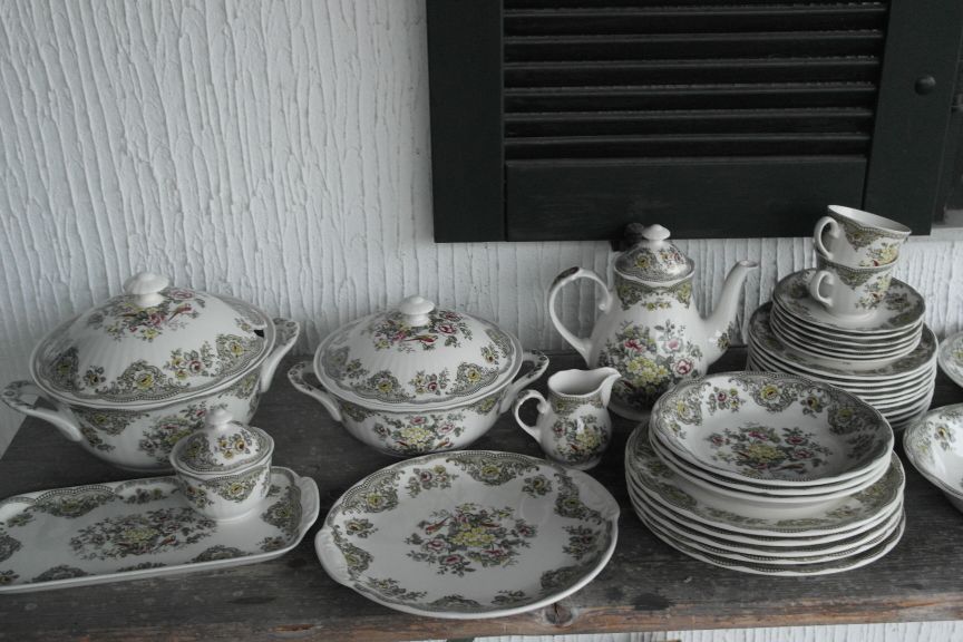 Eschenbach feinkeramik ceranova handdecorated inglaze resistant color dinnerware