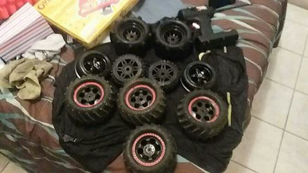 Que hay me costo 750 el que me de 300 se la llevar todo lo que esta en la foto