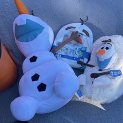 Disney Frozen Olaf Plushies And Towel Set