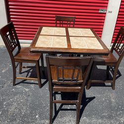 Table And Chairs For Sale 