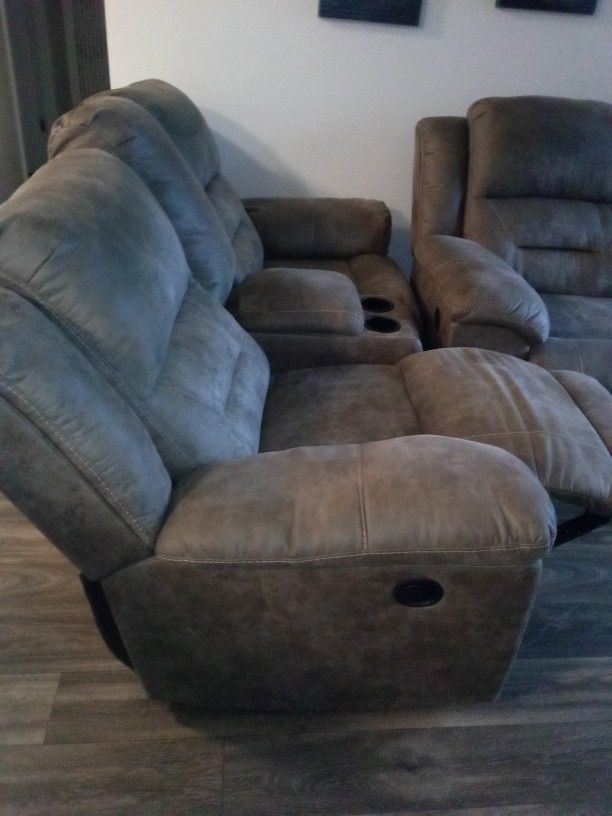 Sofa For sale Two Seater Recliner With Cup Holders