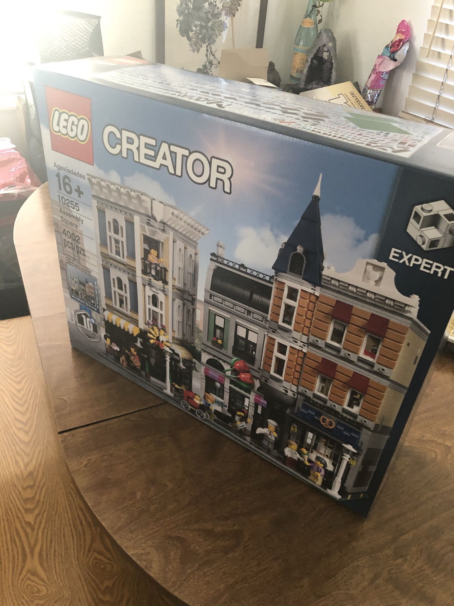 RETIRED— Lego Assembly Square 10255 New Sealed Creator